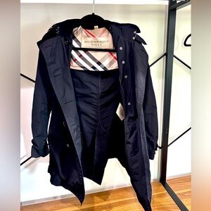 Burberry London Mid-Length Trench